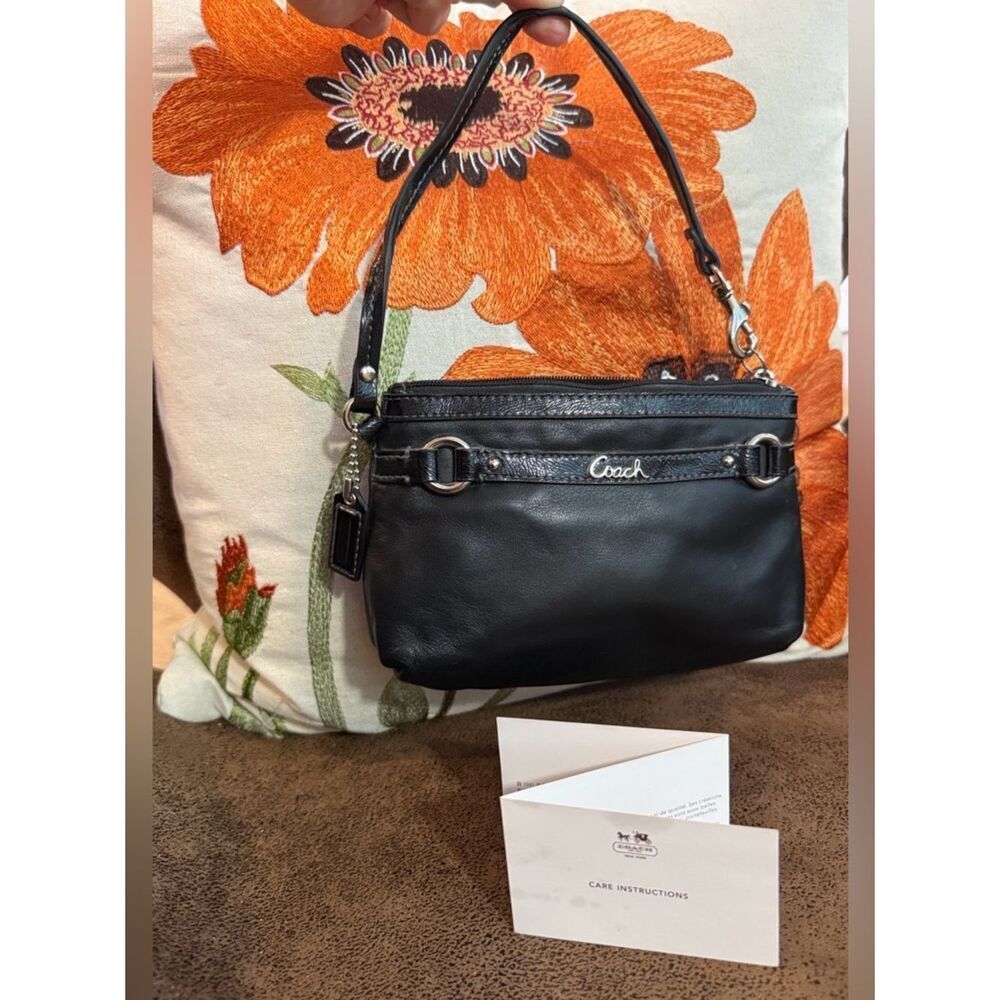 COACH BLACK LEATHER WRISTLET w/MINI HANGTAG 2010’s ERA
